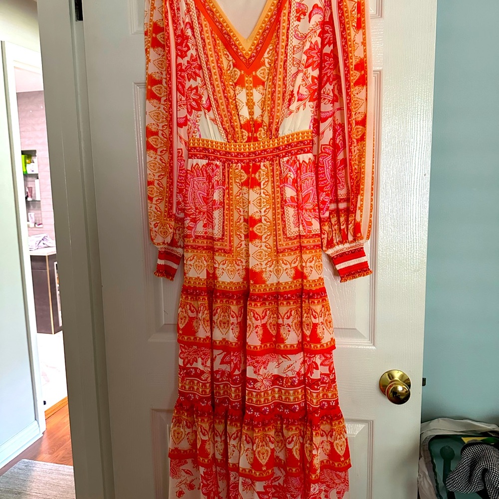Beautiful Dress. Gorgeous color way .